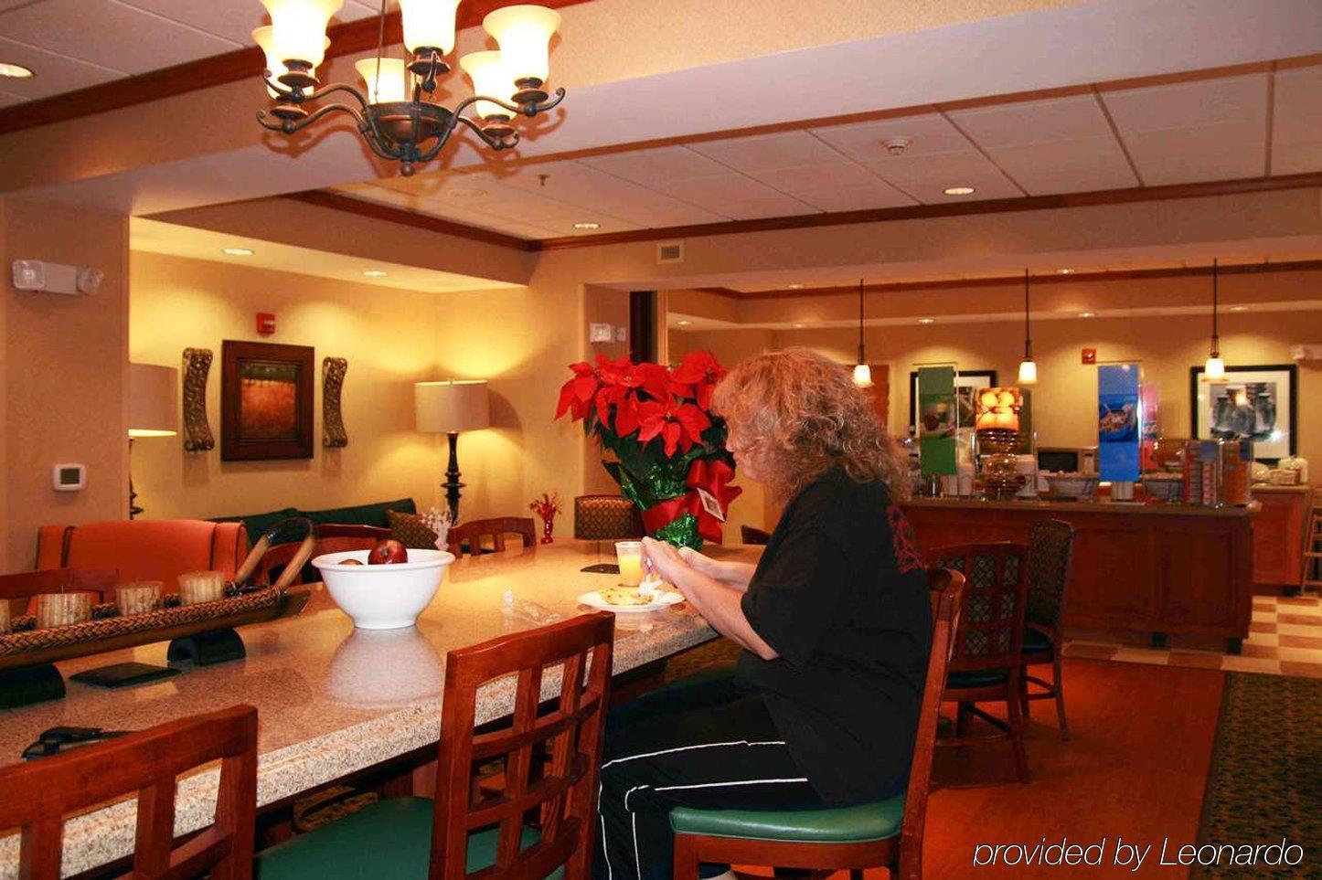 Hampton Inn Gretna - Smith Mountain Lake Restaurant foto